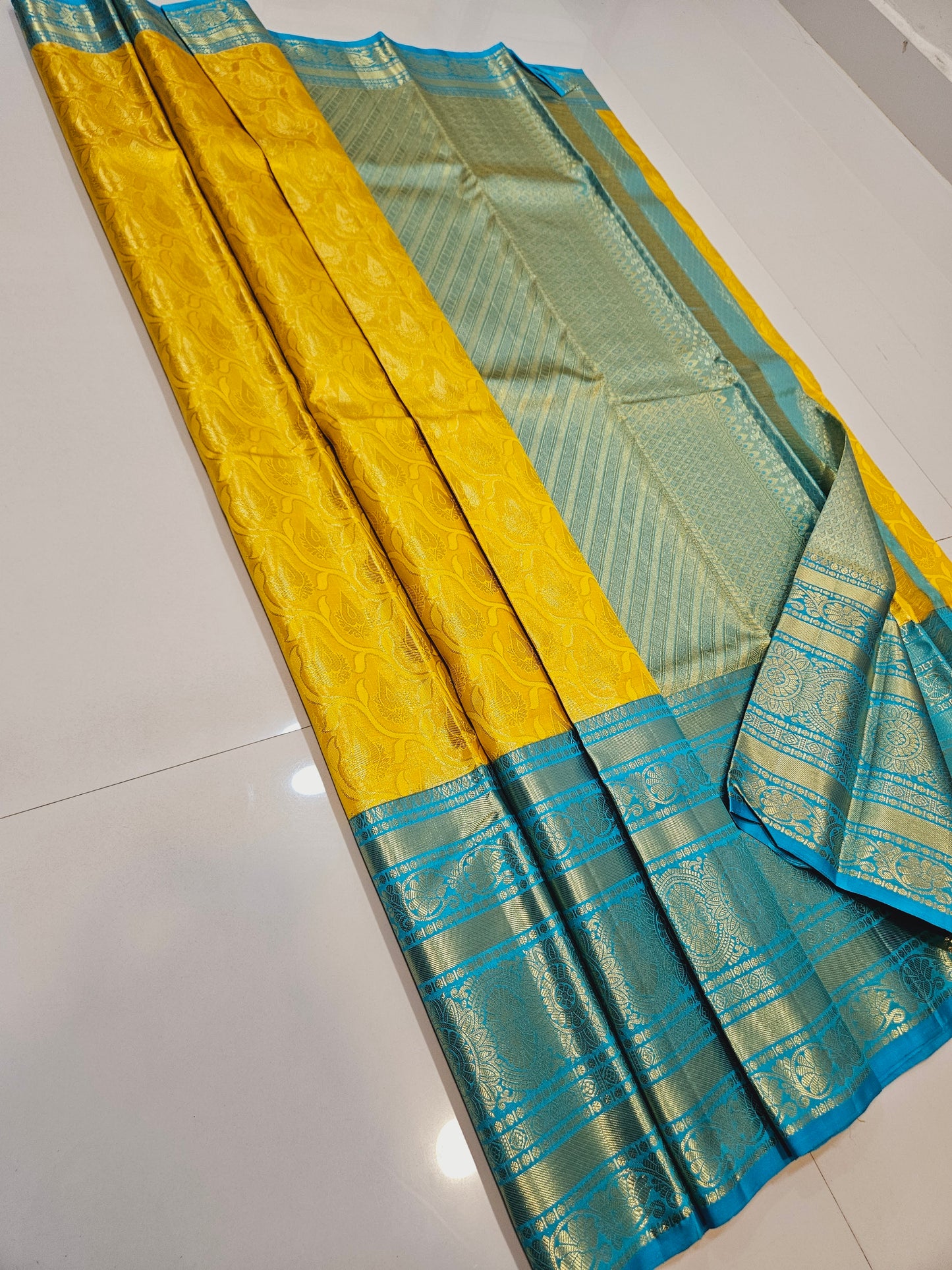 Exclusive Korvai Tissue Silk Sarees 347