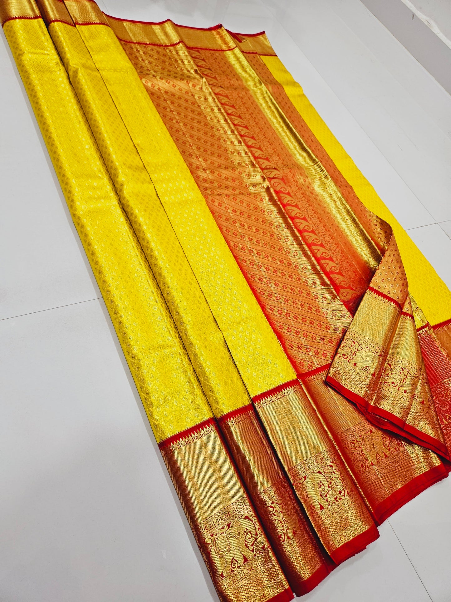Exclusive Korvai Tissue Silk Sarees 199
