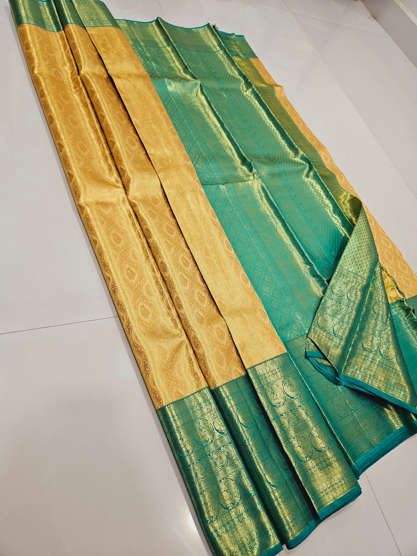 Exclusive Korvai Tissue Silk Sarees 319