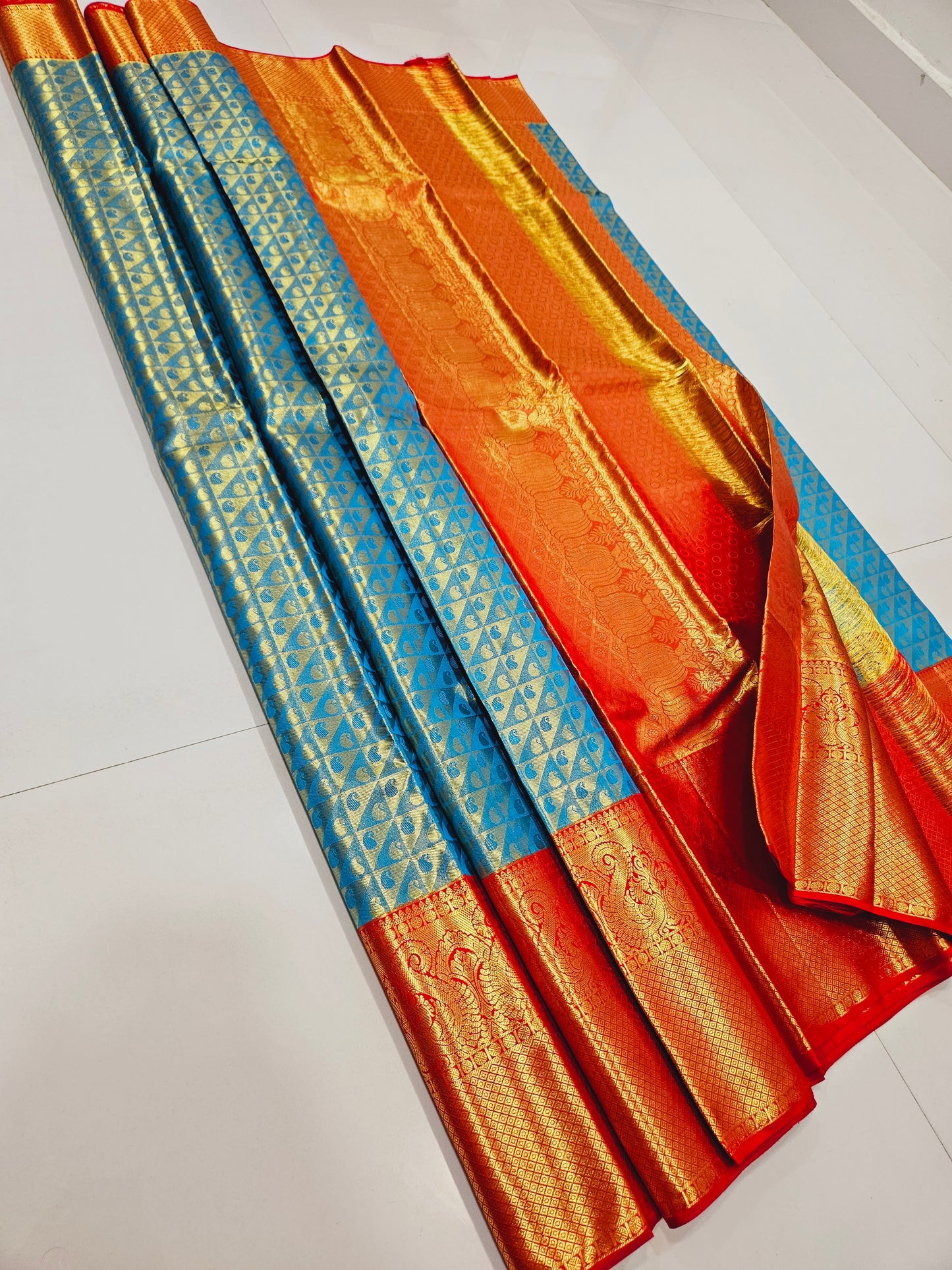 Exclusive Korvai Tissue Silk Sarees 305