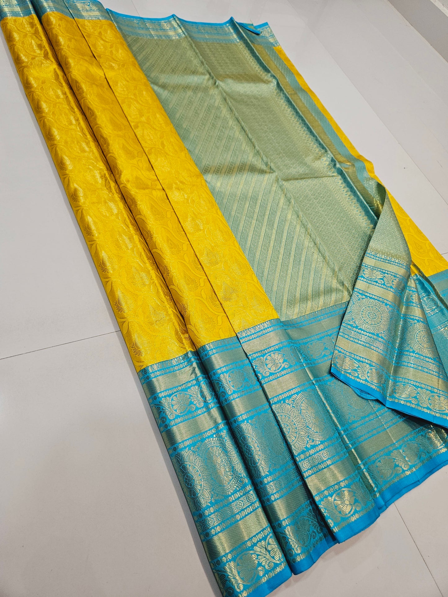 Exclusive Korvai Tissue Silk Sarees 281