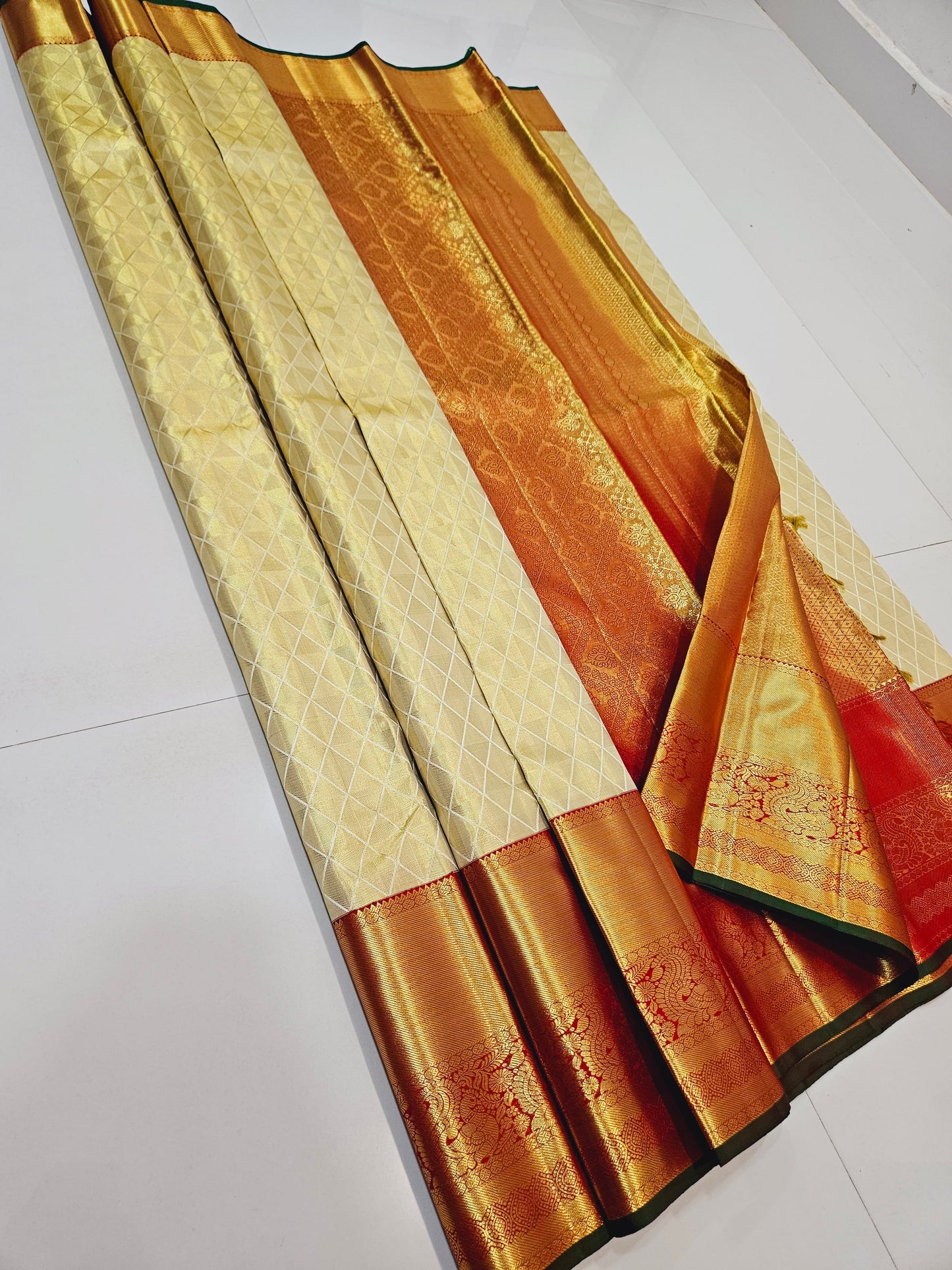 Exclusive Korvai Tissue Silk Sarees 273