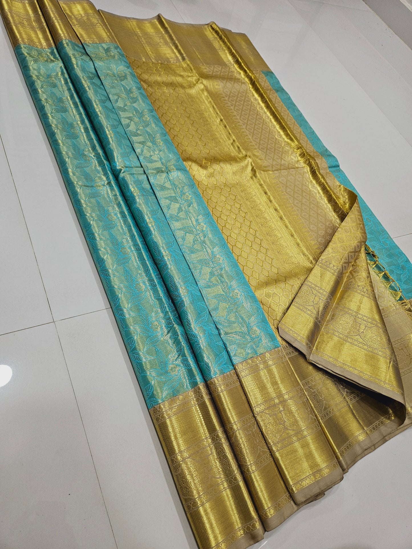 Exclusive Korvai Tissue Silk Sarees 229