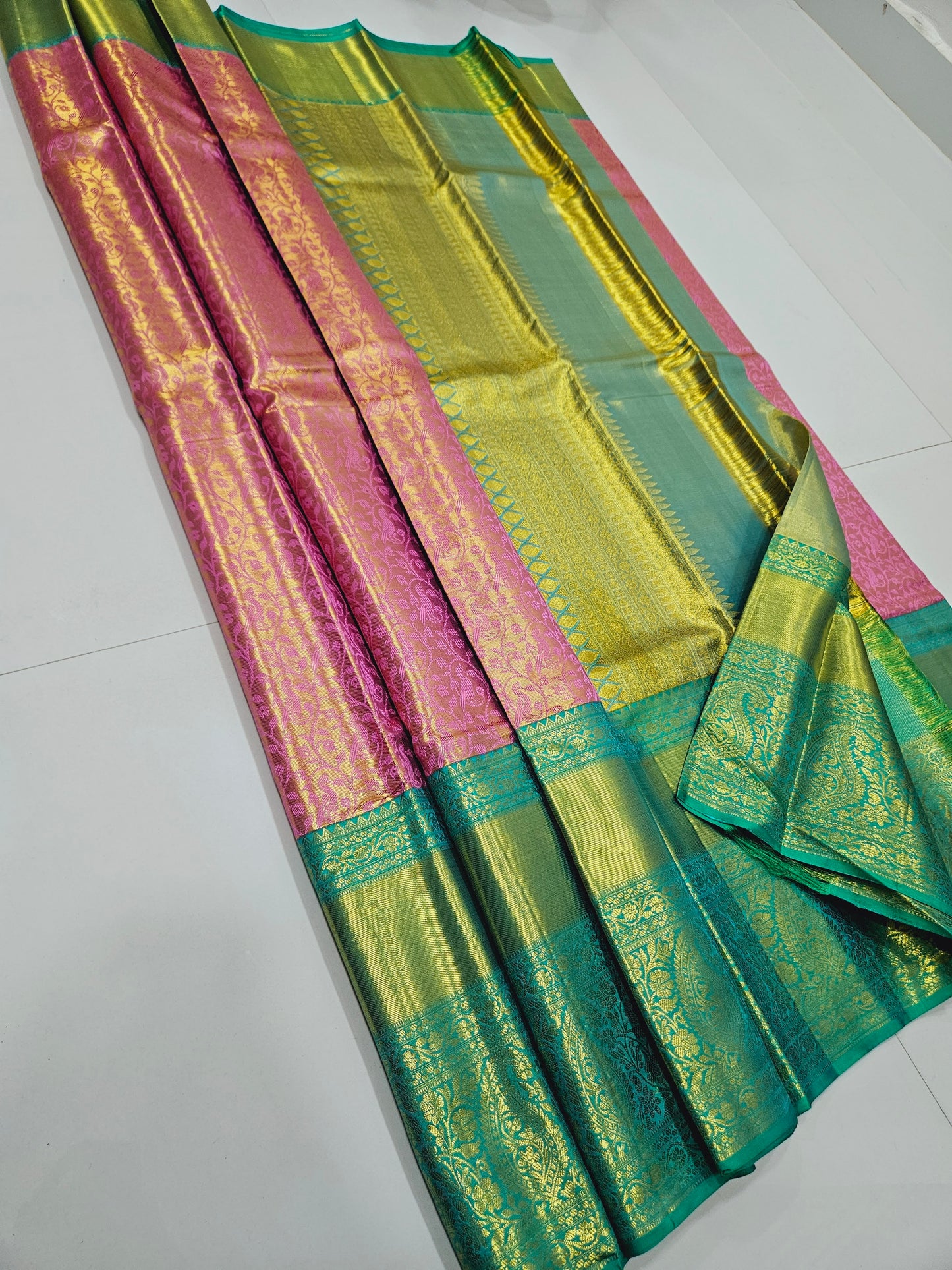 Exclusive Korvai Tissue Silk Sarees 195