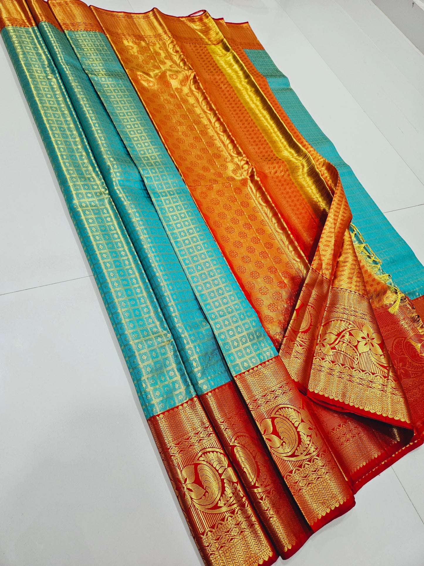 Exclusive Korvai Tissue Silk Sarees 184
