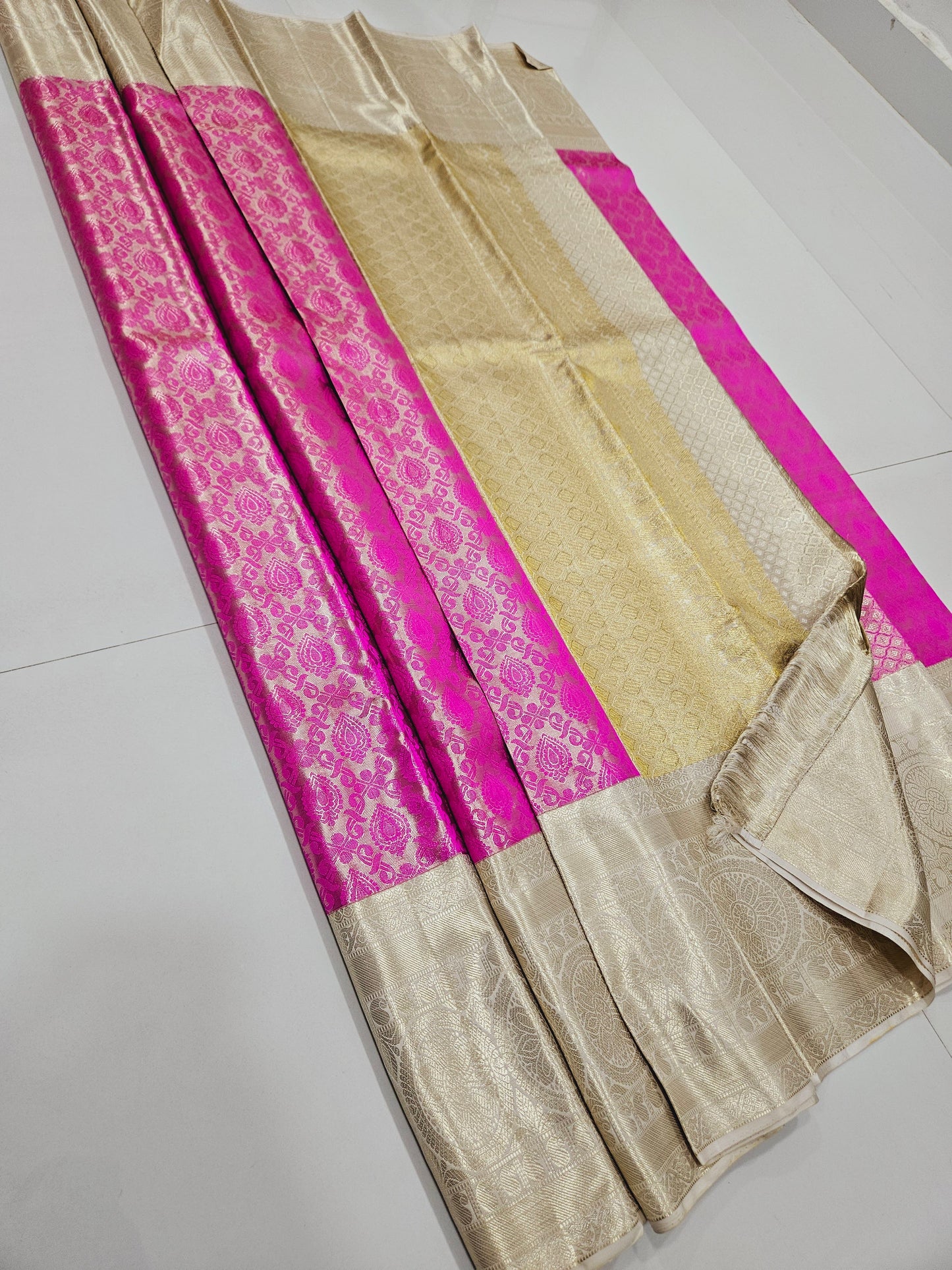 Exclusive Korvai Tissue Silk Sarees 173