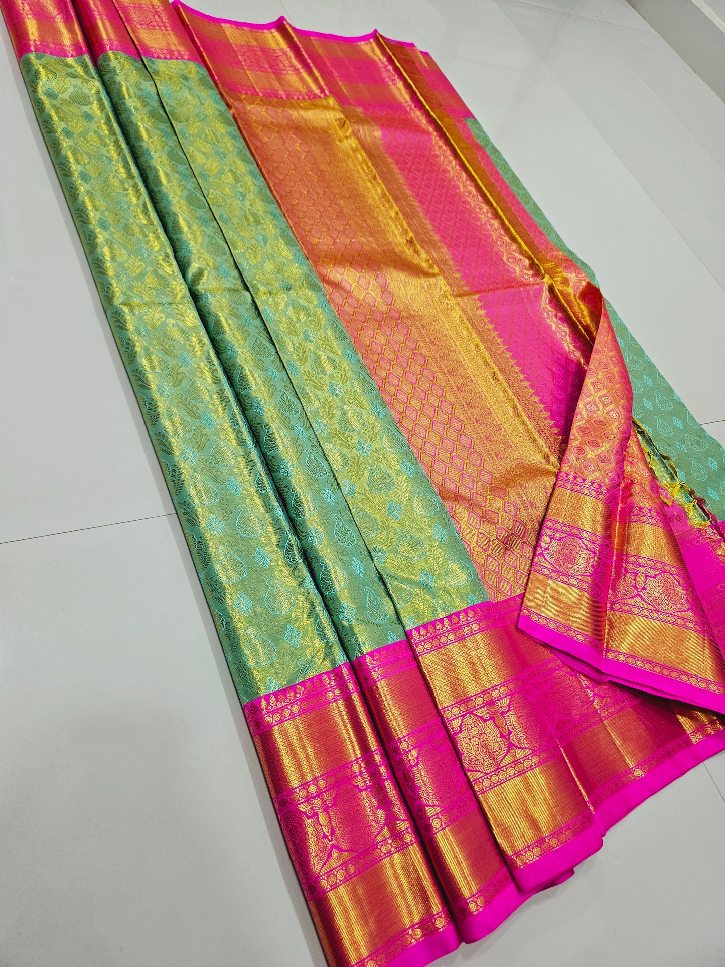 Exclusive Korvai Tissue Silk Sarees 164