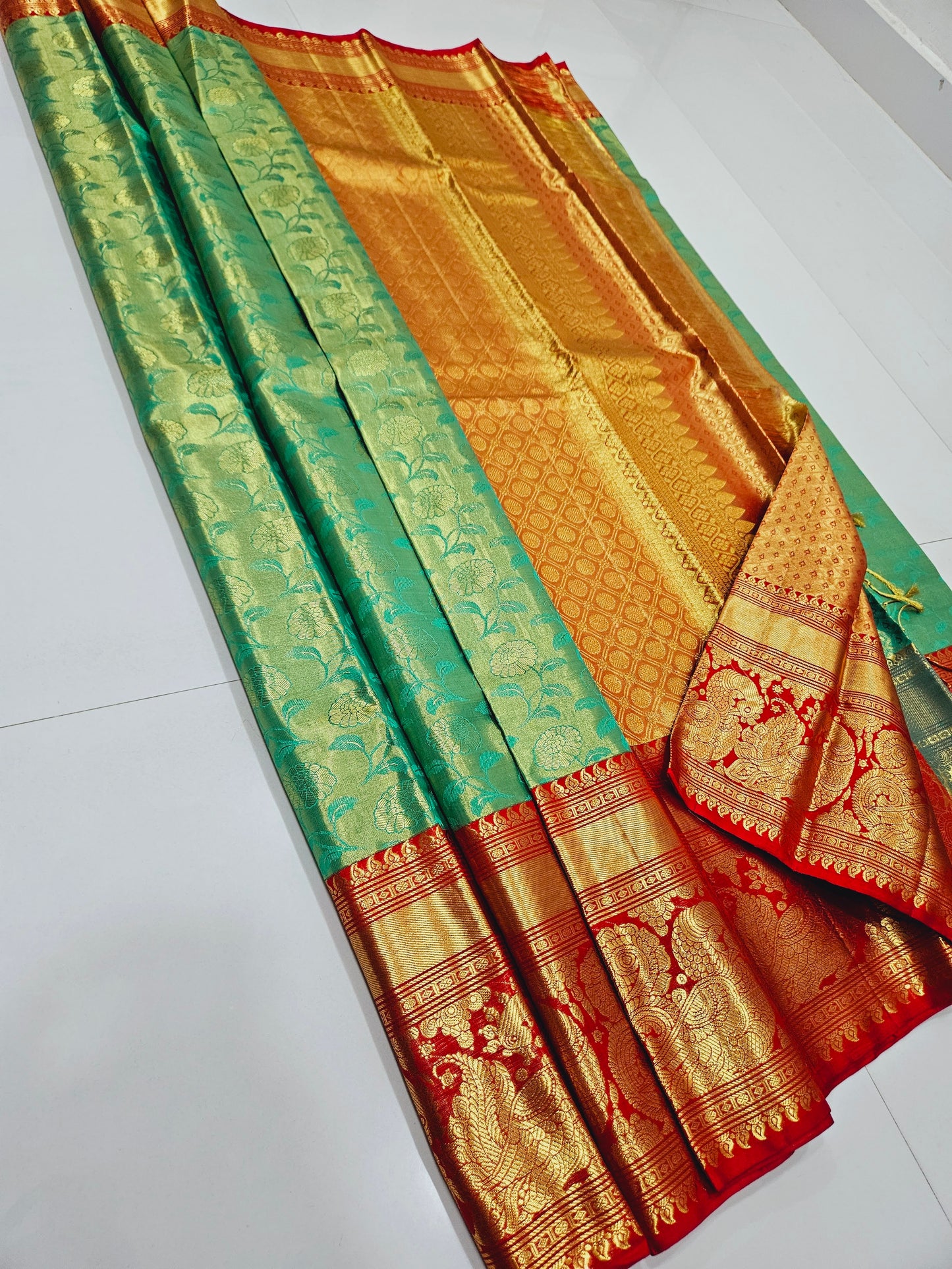 Exclusive Korvai Tissue Silk Sarees 143