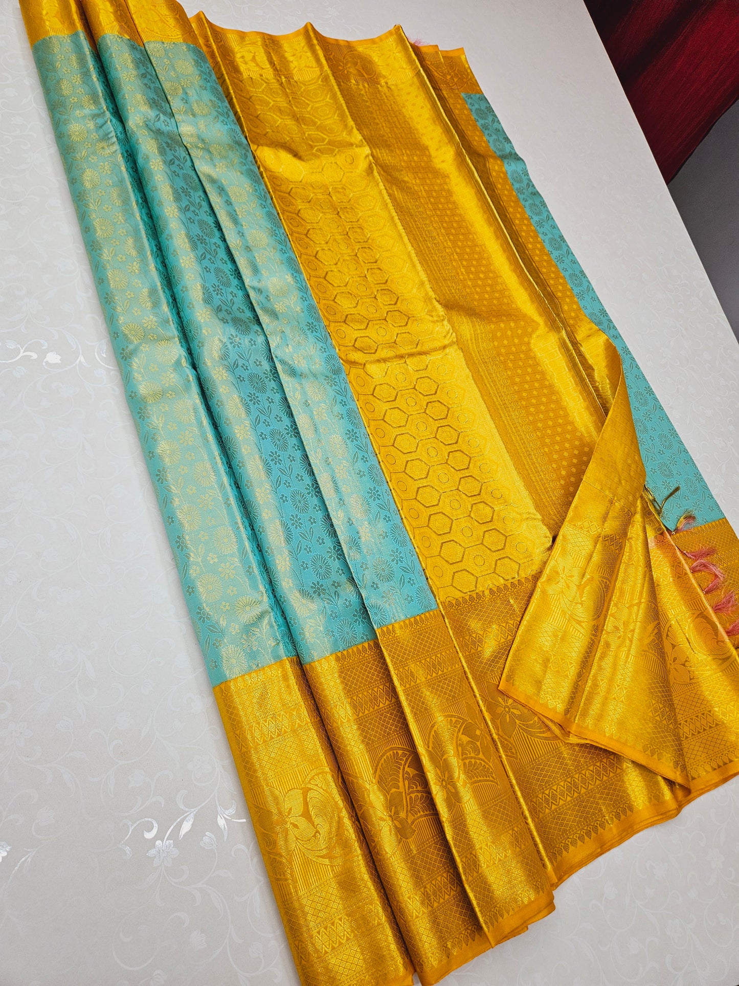 Exclusive Korvai Tissue Silk Sarees 095