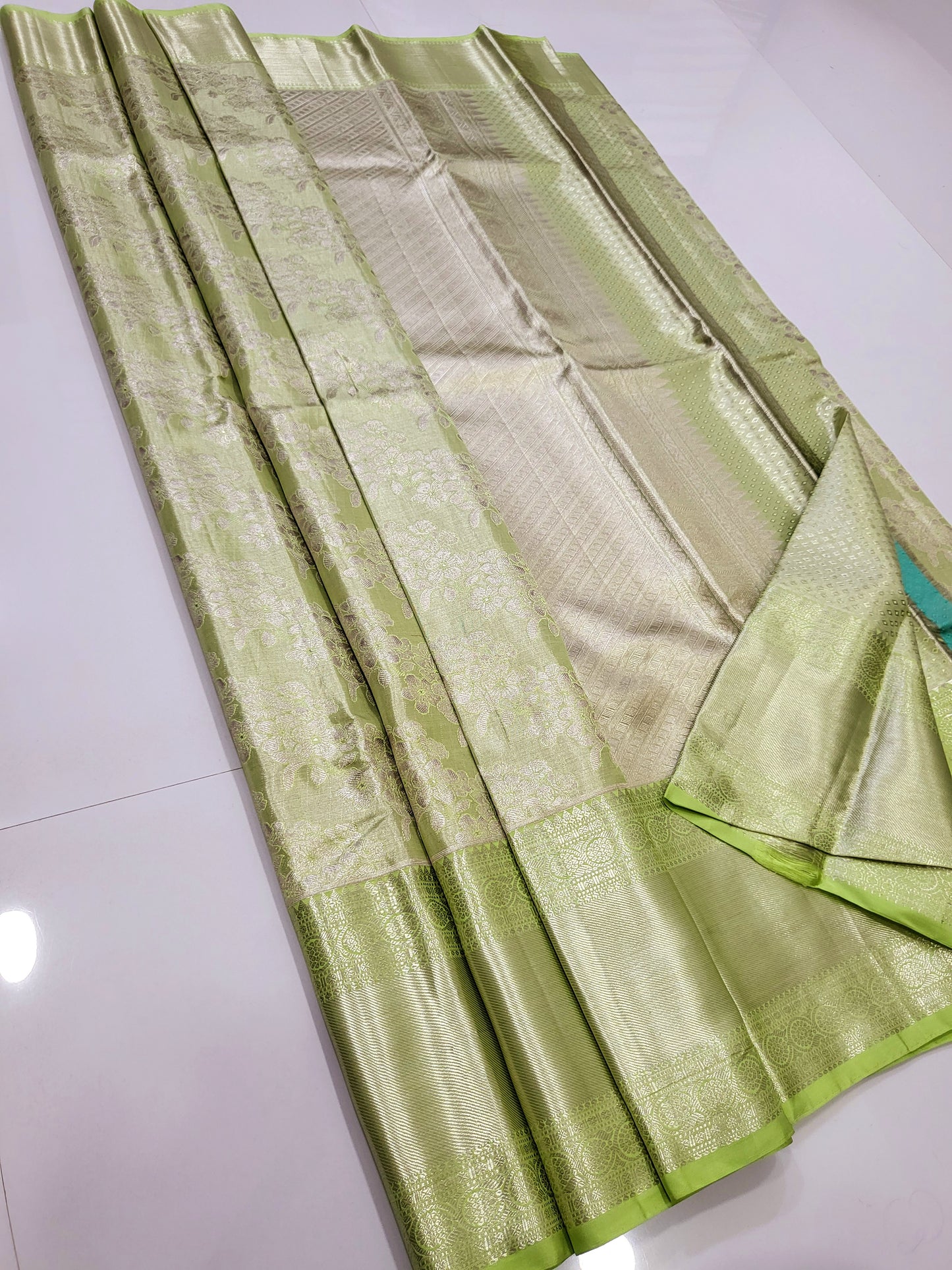 Exclusive Pure 2D Silk Sarees 064